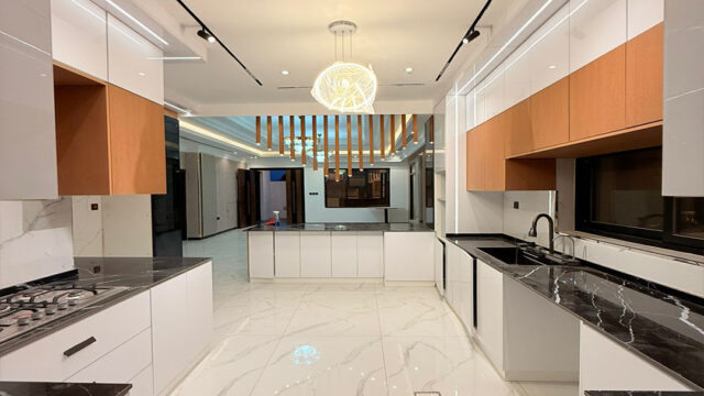 🏡 2 Story Villa for Sale in Al Amerah, Ajman 6 Master Bedrooms 4 Kitchens5