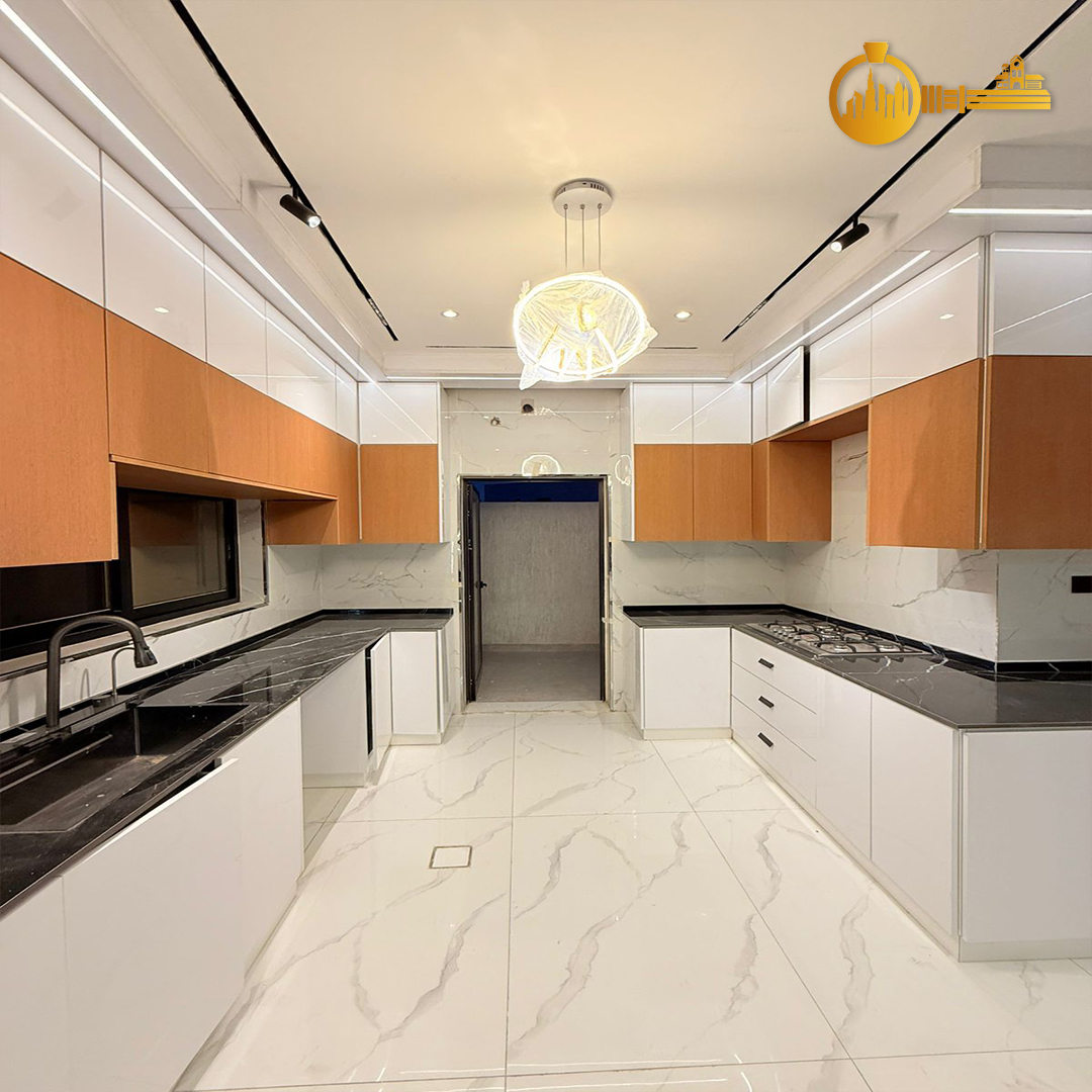 🏡 2 Story Villa for Sale in Al Amerah, Ajman 6 Master Bedrooms 4 Kitchens6