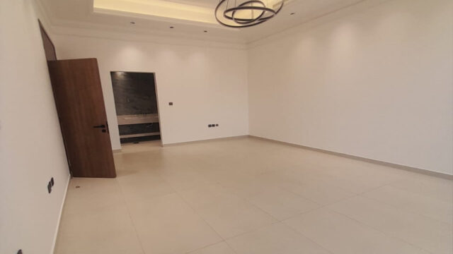 🏡 Brand New Luxury Villa for Rent in Al Helio 2, Ajman 5 Master BR Fully Equipped Kitchen-6