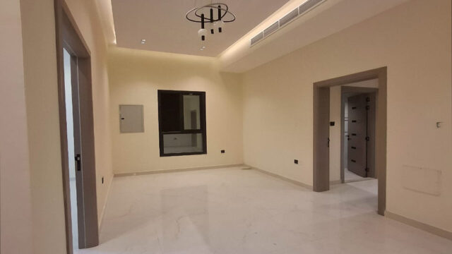 🏡 Corner Villa for Sale in Al Helio 2, Ajman 5 Bedrooms 7 Bathrooms Big Parking AED 1,600,000-3