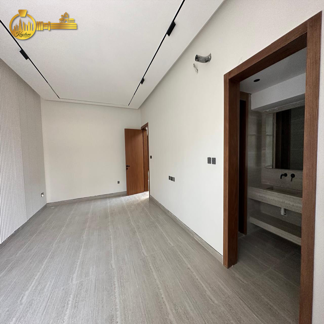 🏡 Luxury 5BR Villa for Sale in Al Yasmeen, Ajman Spacious Layout AED 2 Million-11