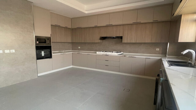 🏡 New Luxury Villa for Sale in Al Amerah, Ajman – 5 Master BR + Maid’s Room Direct from Owner!-13