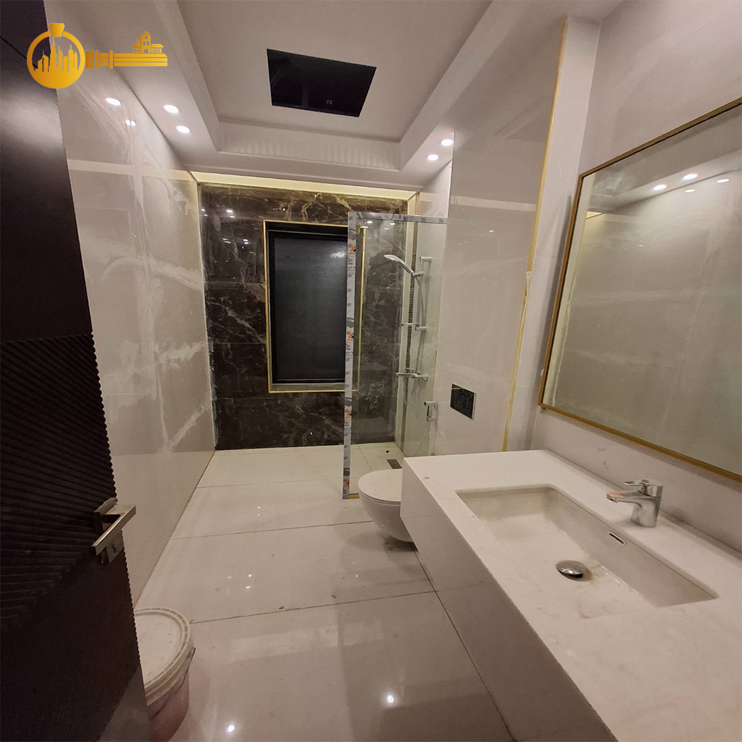 🏡✨ Ultra-Spacious 8 Bedroom Luxury Villa for Sale in Ajman -16