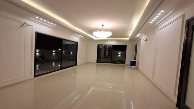 🏡✨ Ultra-Spacious 8 Bedroom Luxury Villa for Sale in Ajman -3