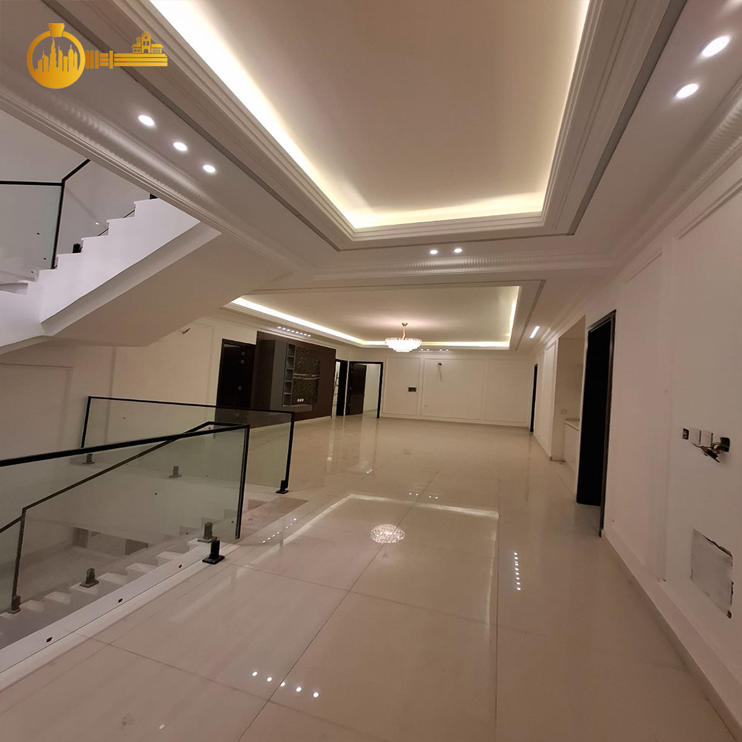 🏡✨ Ultra-Spacious 8 Bedroom Luxury Villa for Sale in Ajman -8
